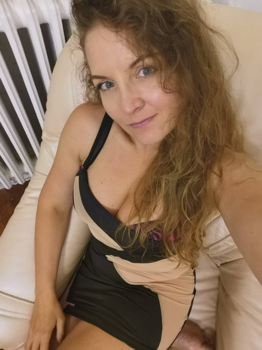 Coucou toi ! La suite sur mon MYM 💋🔥 https://t.co/ljfcPswQZM