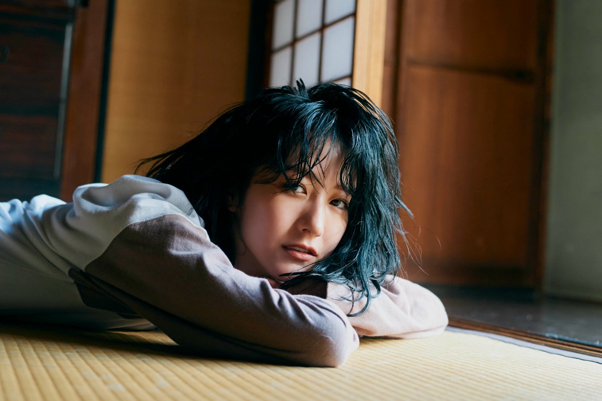 櫻坂46土生瑞穂、圧巻のバックショット 「頭のてっぺんから爪先まで