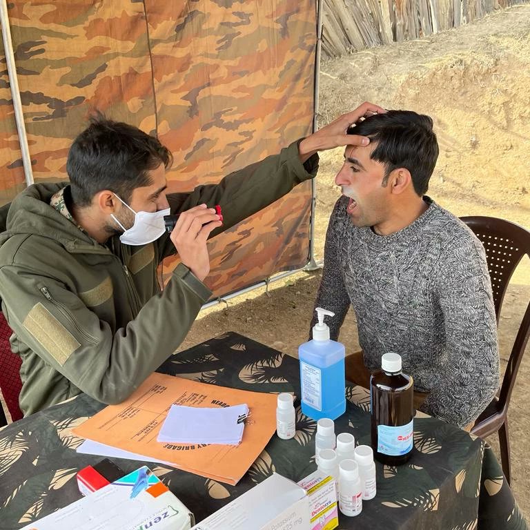 kupwarasentinel's tweet photo. The #IndianArmy organized a pre-winter medical camp in #Bosgai #Gurez, aiding 70–100 civilians in the high-altitude region. This initiative aimed to provide vital medical services to the community and demonstrate the Army's dedication to the residents in challenging terrain. https://t.co/EtIpbWSTrs