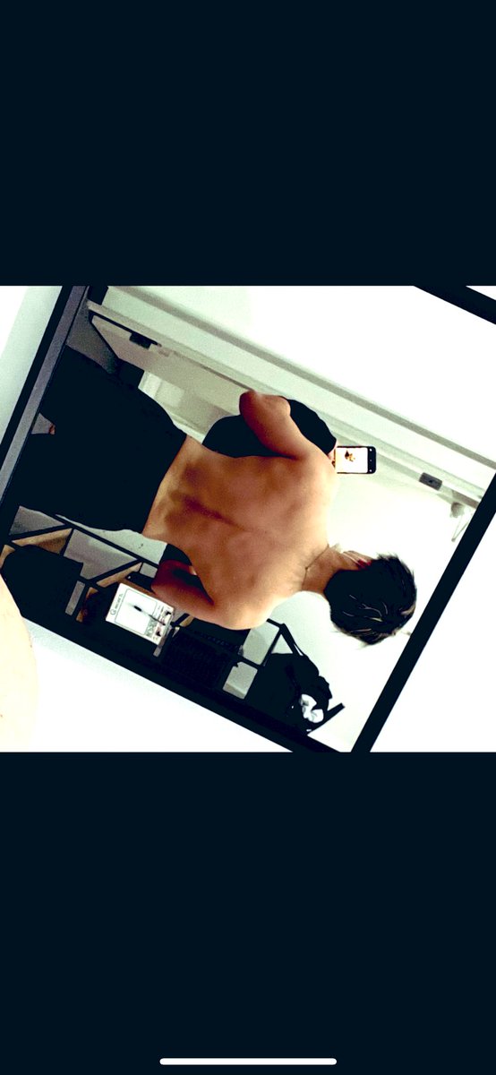 maaaaaa074's tweet photo. 背中をもっとデカくしたい💪 https://t.co/5o7E9l5if9