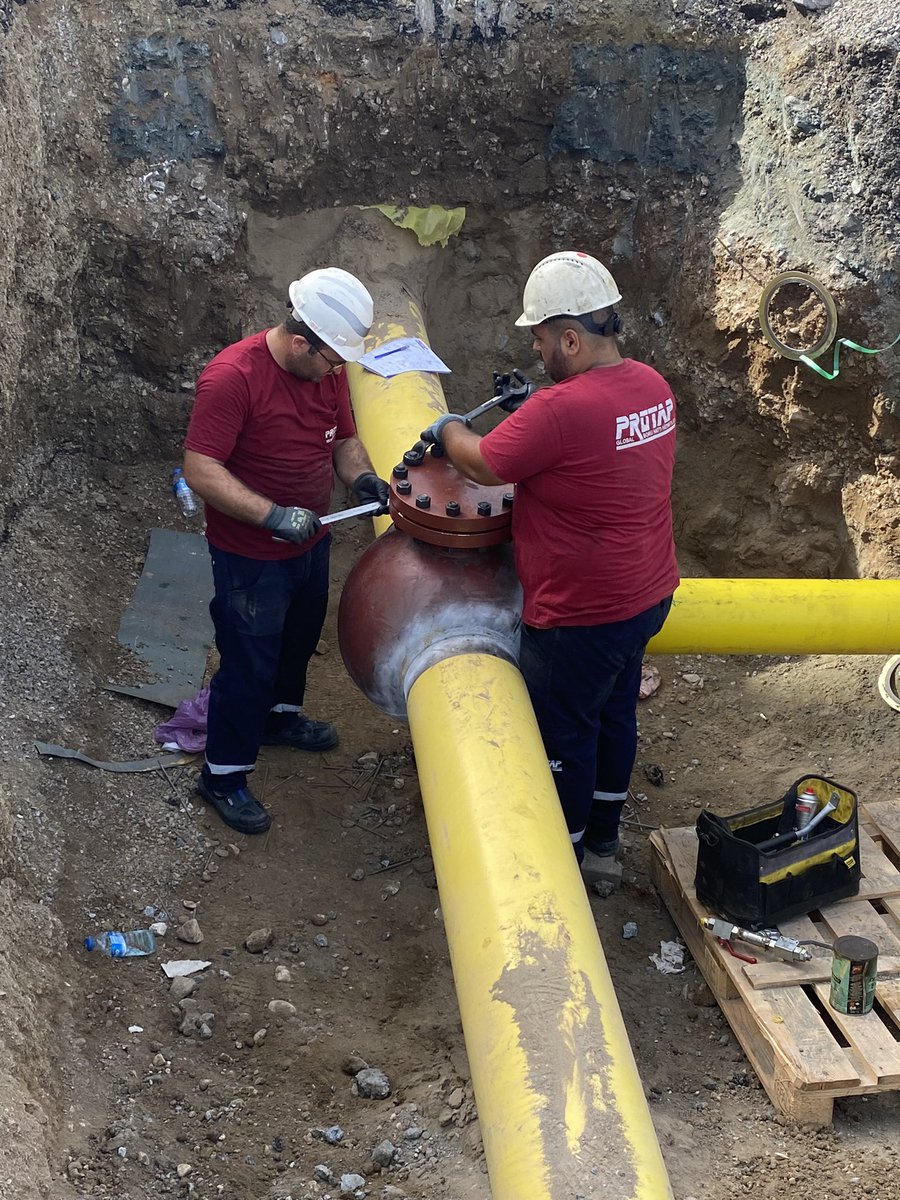 gedikkirfan's tweet photo. İskenderun Acil Durum Hastanesi ve İskenderun TOKİ yi doğalgaza kavuşturacak  8” Çelik hat hot-tap bağlantı operasyonu gaz arzı kesilmeden başarıyla tamamlanmıştır.  #aksa #doğalgaz #hatay #iskenderun https://t.co/sy0wAx3Sdc