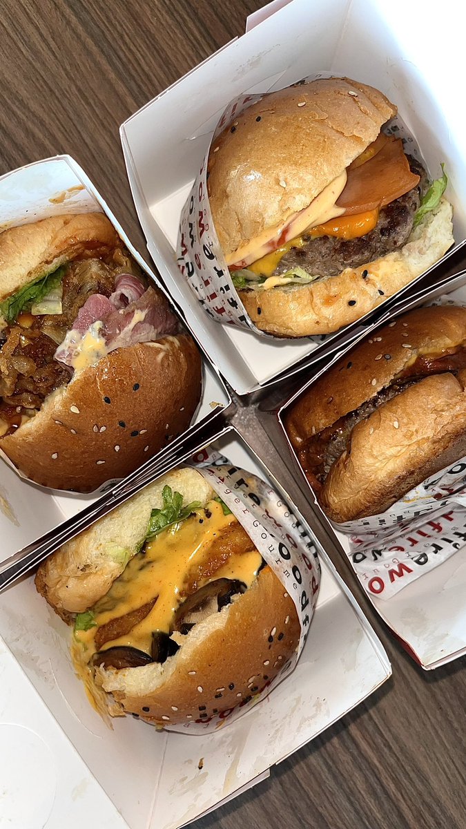 Zahwa Reza tweet media