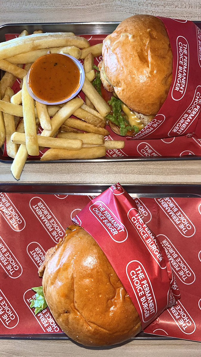 Zahwa Reza tweet media