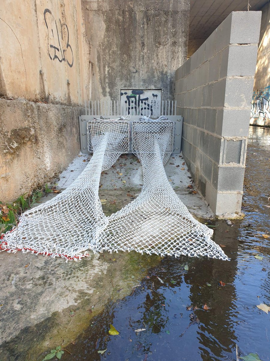 tecnograbber's tweet photo. Completada la instalación de tres sistemas de retención de residuos #TecnoGrabber en la ciudad de Sabadell para @AiguesSabadell♻️

Estos tres sistemas juntos tienen una capacidad máxima de retención de 3 toneladas. 💧🌿

#bewater #tecnoconverting #sabadell https://t.co/jkSL6wS4BI