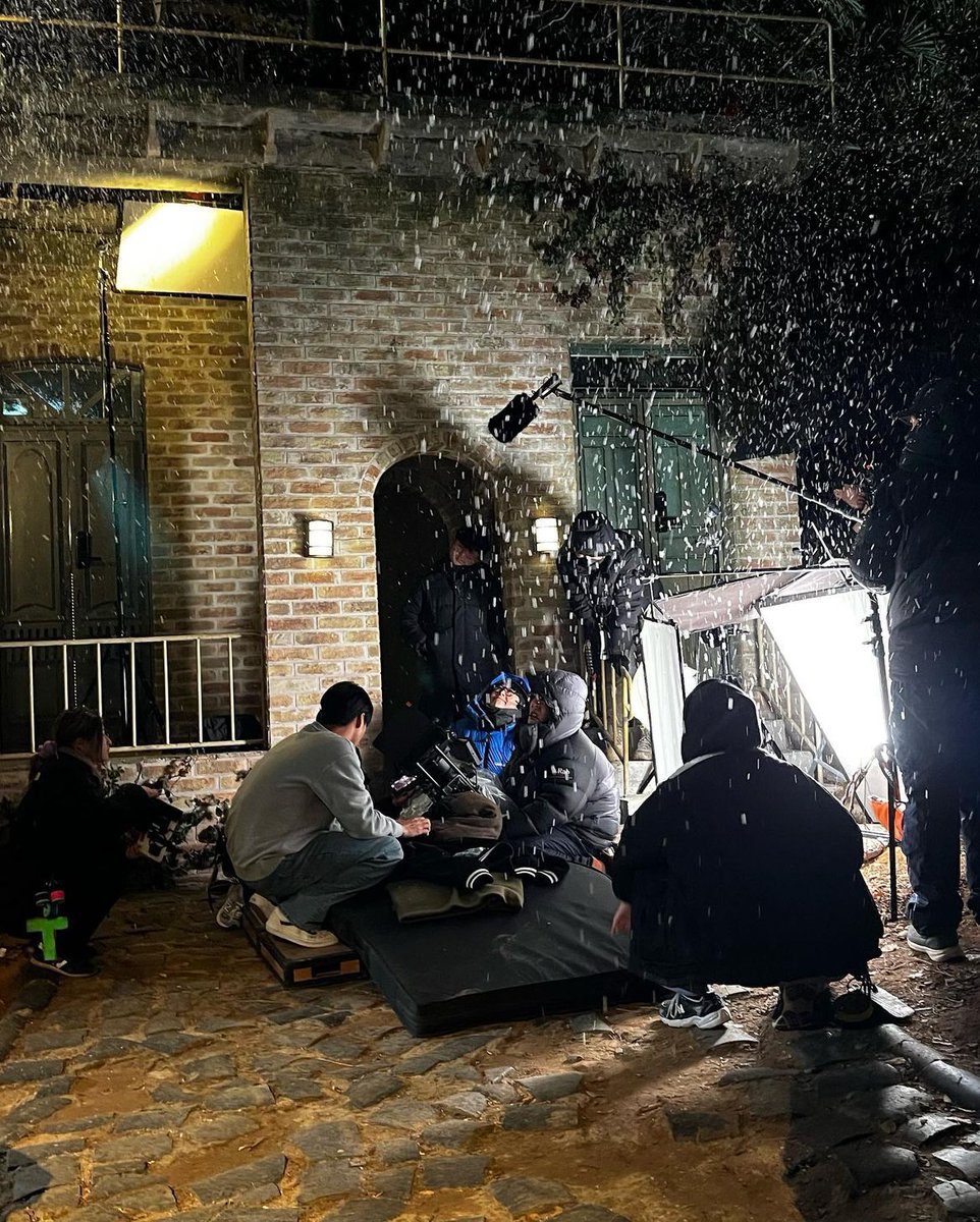 Baesujiph2018's tweet photo. [231106] Bae Suzy's Instagram Update ✨

🖇️ https://t.co/PS4QIHJVl3

#SUZY #BaeSuzy #수지 #배수지 #Doona #leedoona_netflix #LEEDOONA https://t.co/OExBQVRlq0