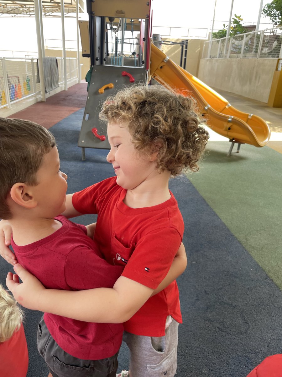 BSMuscatFS1's tweet image. That was a great week in FS1 that was all about being kind to each other ! A friendly handshake, hug or even a smile can make a difference. Be strong and say no to being unkind! #EYFS #FS1 #Everyonecan #WeAreBSM #PSED #bestfortheworld #britishcurriculum #internationaleducation