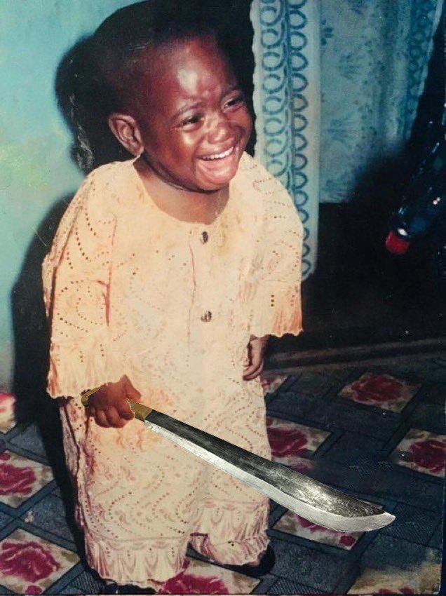 This gal just broke up with me on a WhatsApp video call now the app is asking me to rate the call 🥺💔😭😡