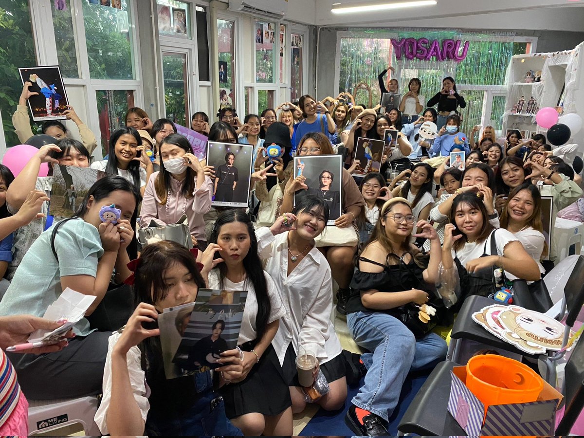 YoSaRuProject's tweet photo. จบไปแล้วสำหรับ 2023 “ #Staywithmy014_YOSARU
ทางทีม @YoSaRuProject ขอขอบคุณชาวทึเมทุกๆท่านที่เดินทางมาร่วมสร้างความทรงจำดีๆในคาเฟ่เจแปนไลน์ ทั้งสองวัน ขอขอบคุณจากใจจริงค่ะ https://t.co/r6Jok3jWVM