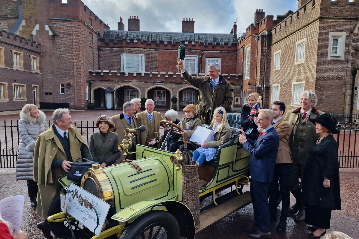 MotorvationPR's tweet photo. Delighted to support the @TheMotoringNews at the weekend with their St James’ Concours, the curtain raiser to the  London to Brighton Veteran Car Run. 
Congratulations to all the Concours winners who braved the damp start. A fabulous event, wonderful spirits and a great preview. https://t.co/axlCJavLVG