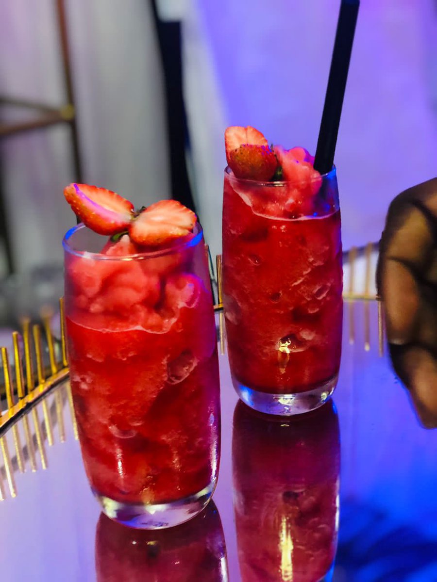 Drinks_Taste's tweet photo. Tropical vibes and tantalizing flavors in every sip. 🍹🌺 https://t.co/bhlLkDaBuO
