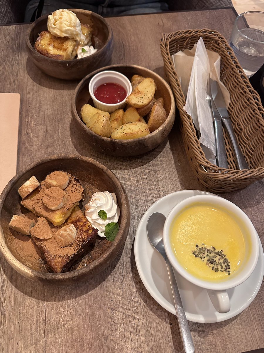 Tiffany (@tchenchilla) on Twitter photo 