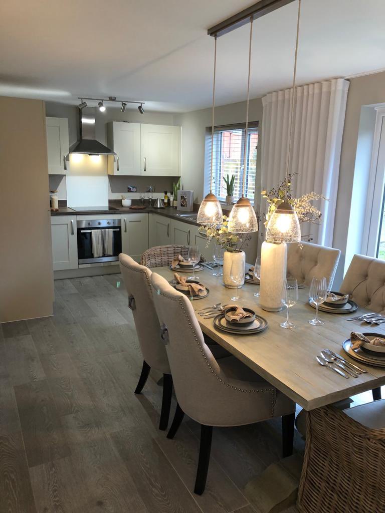 WISEONE_UK's tweet photo. This weekend we had our advisor Daniel on the @KeepmoatHomes site, Hollington Grange offering advice to possible buyers. #Newbuilds #Mortgages https://t.co/6eimEvM1rV