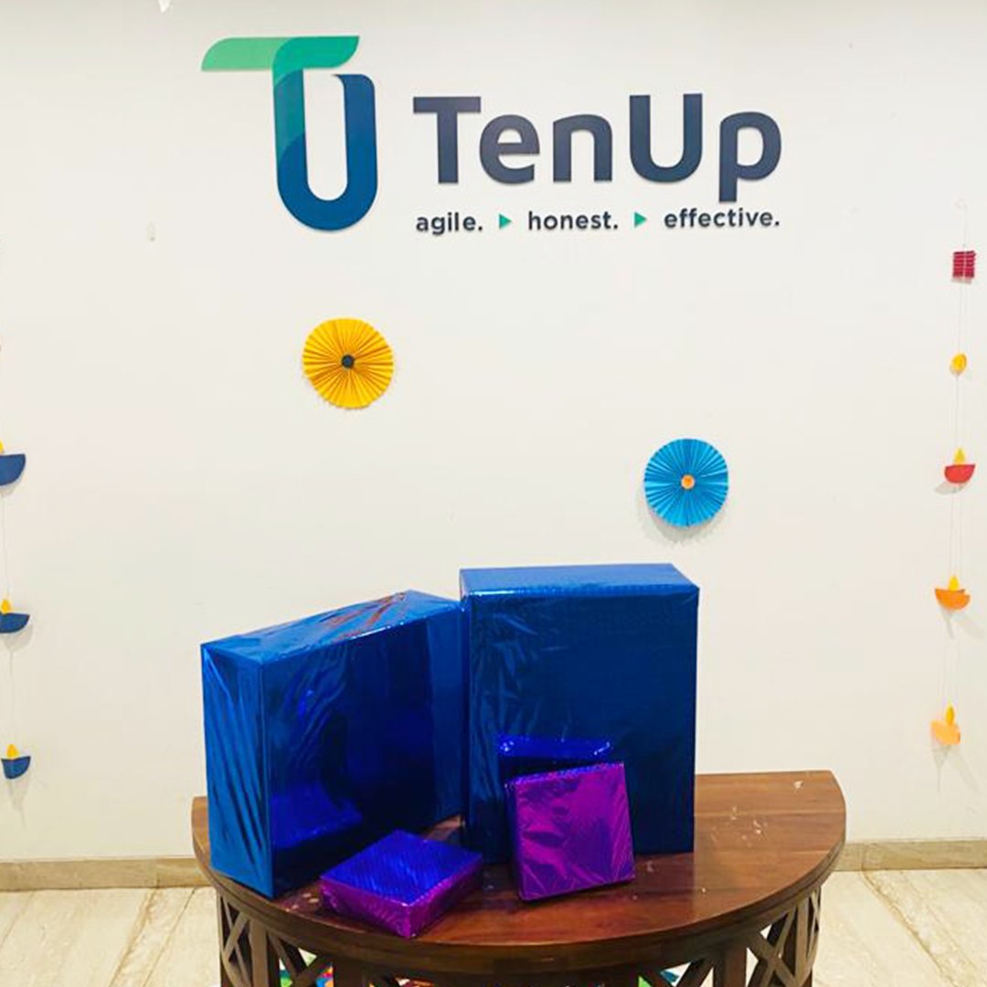 tenupsoft's tweet photo. Happiness is in Celebrating & Decorating the Office with all the Employees who feels like Family. A Family away from Family. Best way to begin Festive Vibes and get set for the Festival.
#TenUpSoftware #DiwaliCelebration #OfficeWaliDiwali #Celebration #Festival #Diwali #Funtimes https://t.co/5B4dQQXFBF