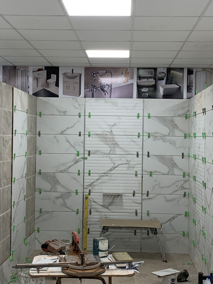 lilybainbath's tweet photo. The key to a successful tiling project is preparation. The LevTec tile levelling system creates a flawless finish eliminating tile 'lippage'. The before and after shots show what can be achieved. #LevTec #leveltiles #showroombay #bathrooms #tiles #lilybain https://t.co/IYRQQle2XQ
