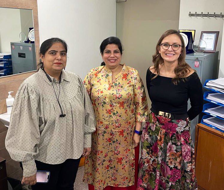 AnnaChmaro's tweet image. Invaluable @scalpcooling feedback from @drnidhhitandon at @NarayanaHealth. There is always a learning curve with #coldcapping. Thanks for your persistence, it has paid off and your #cancer patients can benefit from #hairloss prevention and early regrowth.
#ChangingTheFaceOfCancer