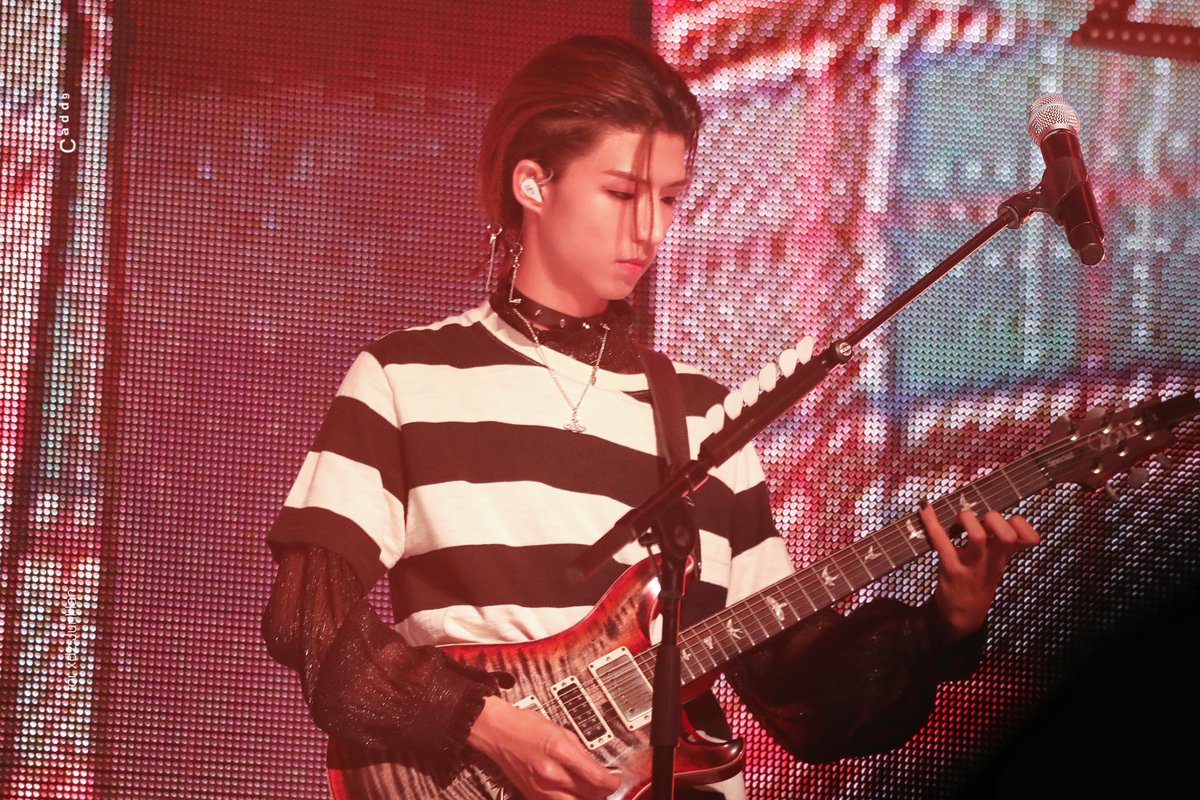 231105 ❤️‍🔥❤️‍🔥

#엑스디너리히어로즈 #준한 
#XdinaryHeroes #JunHan