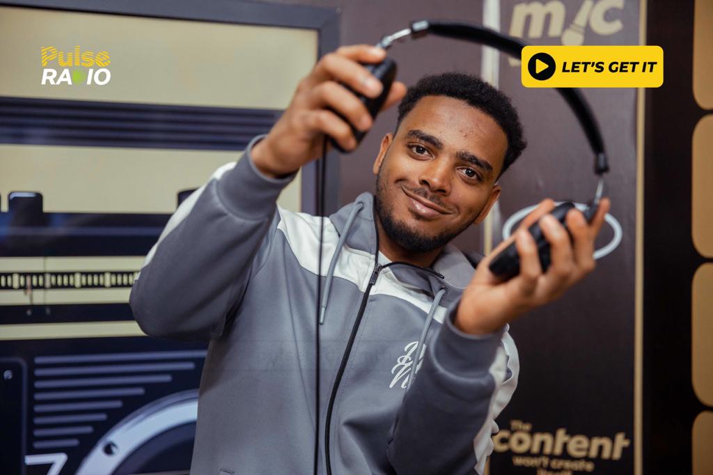 Pulse Radio UG (@pulseradioug) on Twitter photo Grab your headphones and join our host, <a href="/Deejaybige1/">Deejay Big E</a> for the best evening vibes on #PulseRadioUG
What song would you like to listen to tonight?
Tune in to <a href="/pulseradioug/">Pulse Radio UG</a> via pulseradio.mtn.co.ug or the <a href="/afromobileug/">AfroMobile</a> app.
#YourVibeYourWay Grab your headphones and join our host, <a href="/Deejaybige1/">Deejay Big E</a> for the best evening vibes on #PulseRadioUG
What song would you like to listen to tonight?
Tune in to <a href="/pulseradioug/">Pulse Radio UG</a> via pulseradio.mtn.co.ug or the <a href="/afromobileug/">AfroMobile</a> app.
#YourVibeYourWay