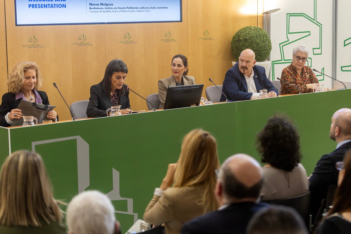 PVasco_EuskoL's tweet photo. Inaugurazioan parte hartu dute / Han participado en la inauguración
🗣️Bakartxo Tejeria @PVasco_EuskoL
🗣️Iñigo Iturrate euskal taldeartekoko koordinatzailea
🗣️Filomena Ruggiero @fpfeong
🗣️Ana Ramirez de Ocariz #Emaize
🗣️@nerea_melgosa @BerdintasunEJGV
📺https://t.co/ckCw2aSxOT https://t.co/1N0DwUBx6V