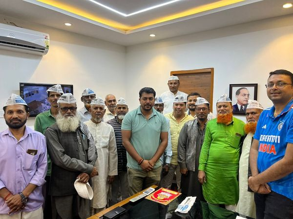 BalramAmethi's tweet photo. दिल्ली में Congress को बड़ा झटका, किराड़ी विधानसभा के तमाम पदाधिकारी और कार्यकर्ता AAP में शामिल।

@AAPDelhi @AamAadmiParty @MLARituraj @rajeshgupta https://t.co/zwr8896AL5