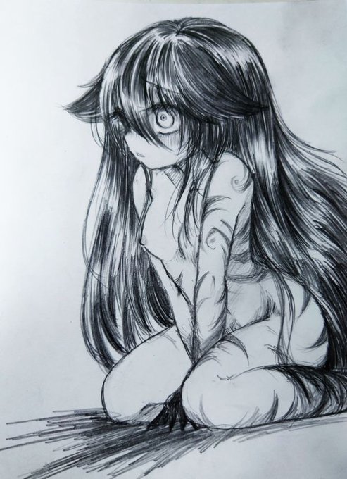 メイちゃんのえっちな絵を描くために過去の裸や設定画を色々漁ってるけどバグの侵食度合いとか体型とかあんまり安定してないので頭を悩ませている 