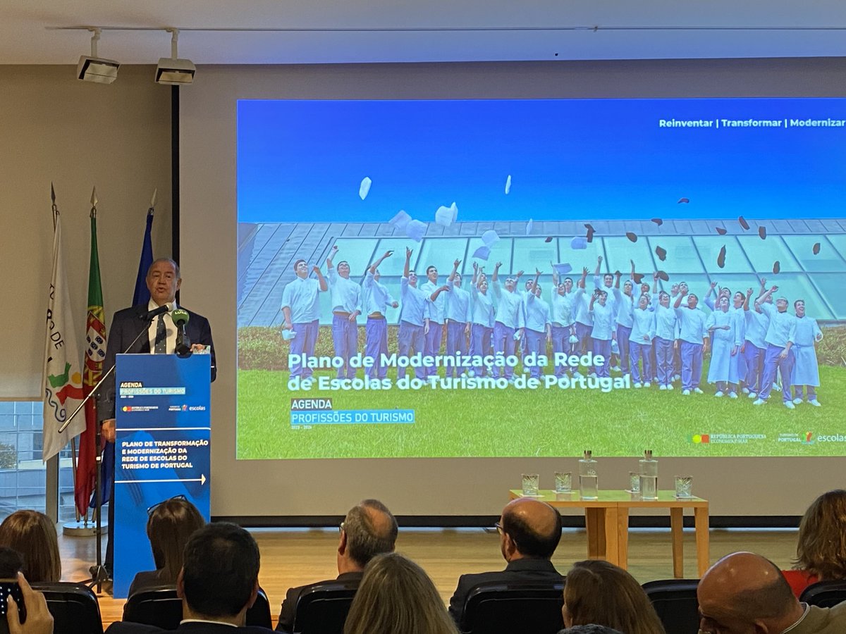 30M€ para Modernizar as <a href="/EscolasTP/">Escolas do Turismo de Portugal</a>

O novo #PlanoModernizaçãoeTransformação das <a href="/EscolasTP/">Escolas do Turismo de Portugal</a>, proposta que prevê investimento 30M€, foi apresentado na #EHTLisboa p/Ministro <a href="/economia_pt/">Economia e Coesão Territorial</a>, #SecretáriodeEstado e Presidente <a href="/turismoportugal/">Turismo de Portugal</a>

Mais informações: tinyurl.com/muuf8kda