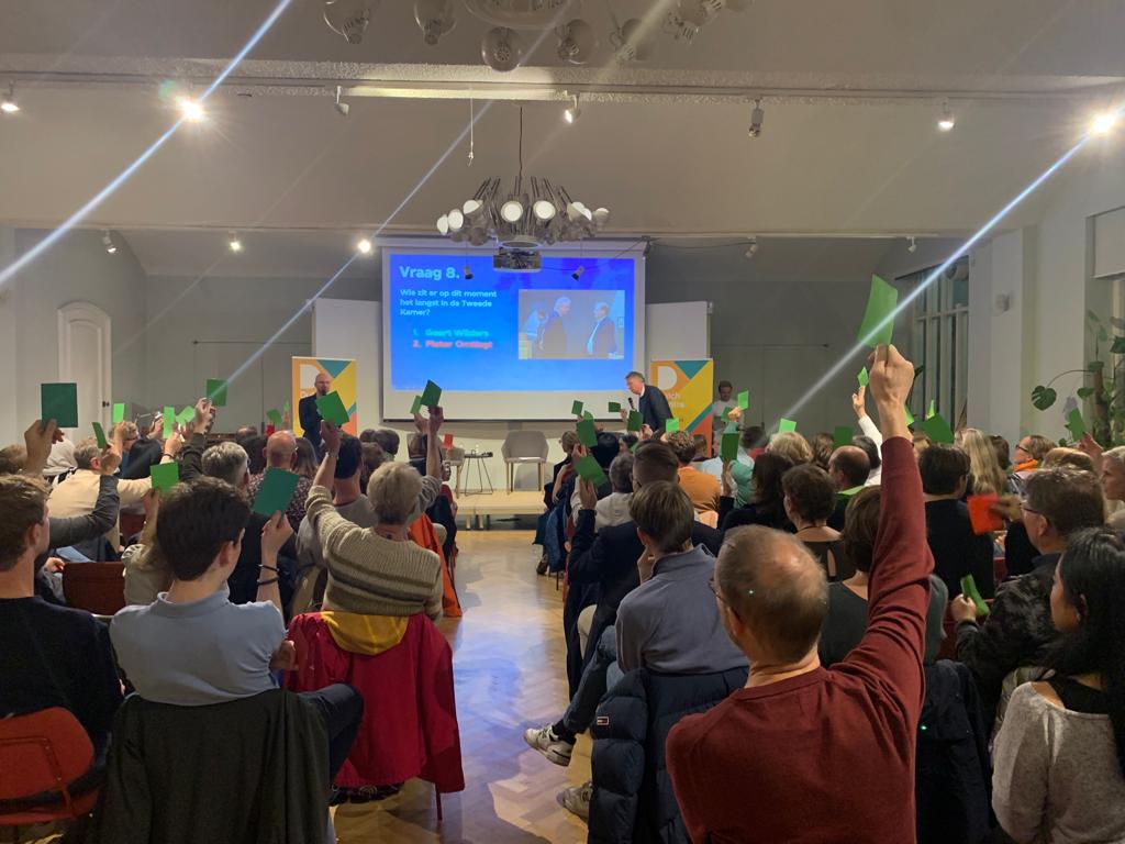 DutchCentre's tweet photo. @timdewit, Arend Jan Boekestijn and @CasparVeldkamp helped us to make sense of the current turbulent times and the upcoming #DutchElections @DutchCentre Thank you all for being part of a this evening to launch the #DutchCentre 10thAnniversary Festival with @eurdraaitdoor https://t.co/dbF8nPGnd0