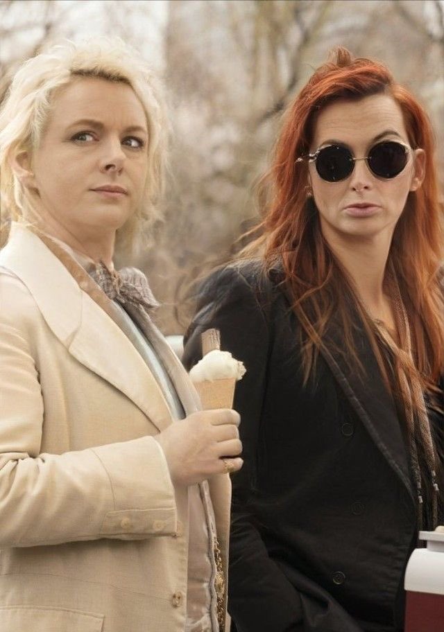 settsofseven's tweet image. They look like Anna and Georgia