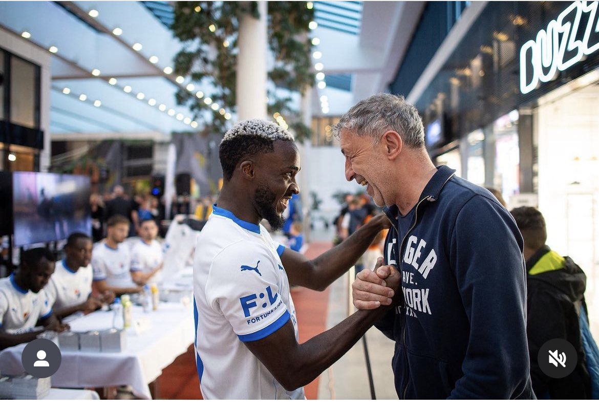 DavidFadairo10's tweet photo. 💙🤍 #Banikostrava https://t.co/YCTpSehN12