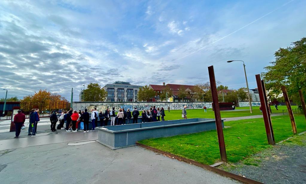 SJNBrigg's tweet photo. Pupils from Years 11-13 are currently enjoying a busy few days in Berlin, Germany. So far, they have visited the Wall, No Man’s Land, Brandenburg Gate, the Reichstag, the Opera House and Humboldt University and the u-Bahn. https://t.co/NHxLfEhBoE