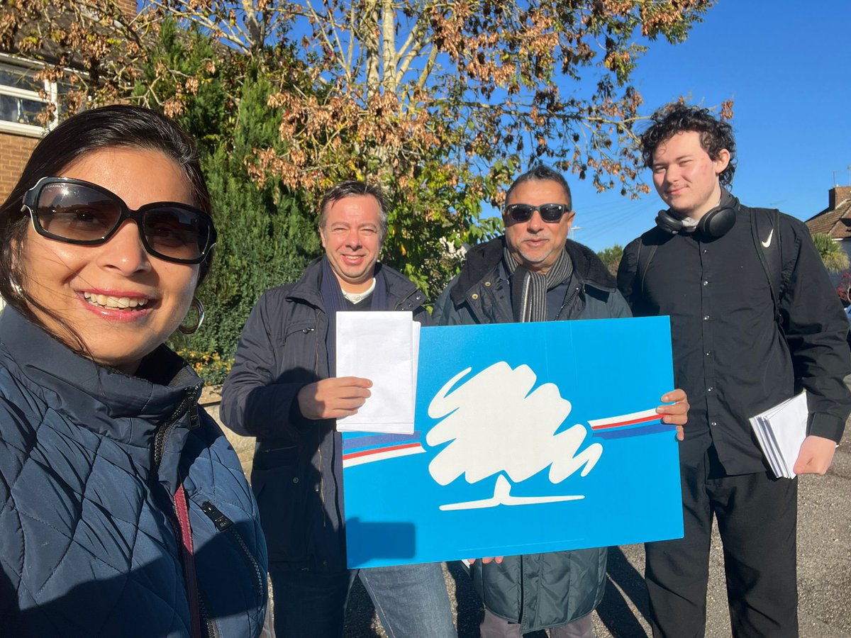 ChrisVinante's tweet photo. What a lovely time and weather campaigning for Dean Russel MP @dean_russell_mp in Watford 
with Sanjana Karnani 
@sanjanakarnani Nic Careem @niccareem and the young Danny Mosley. #DeanTeam☀️☀️ https://t.co/86mRETxvST