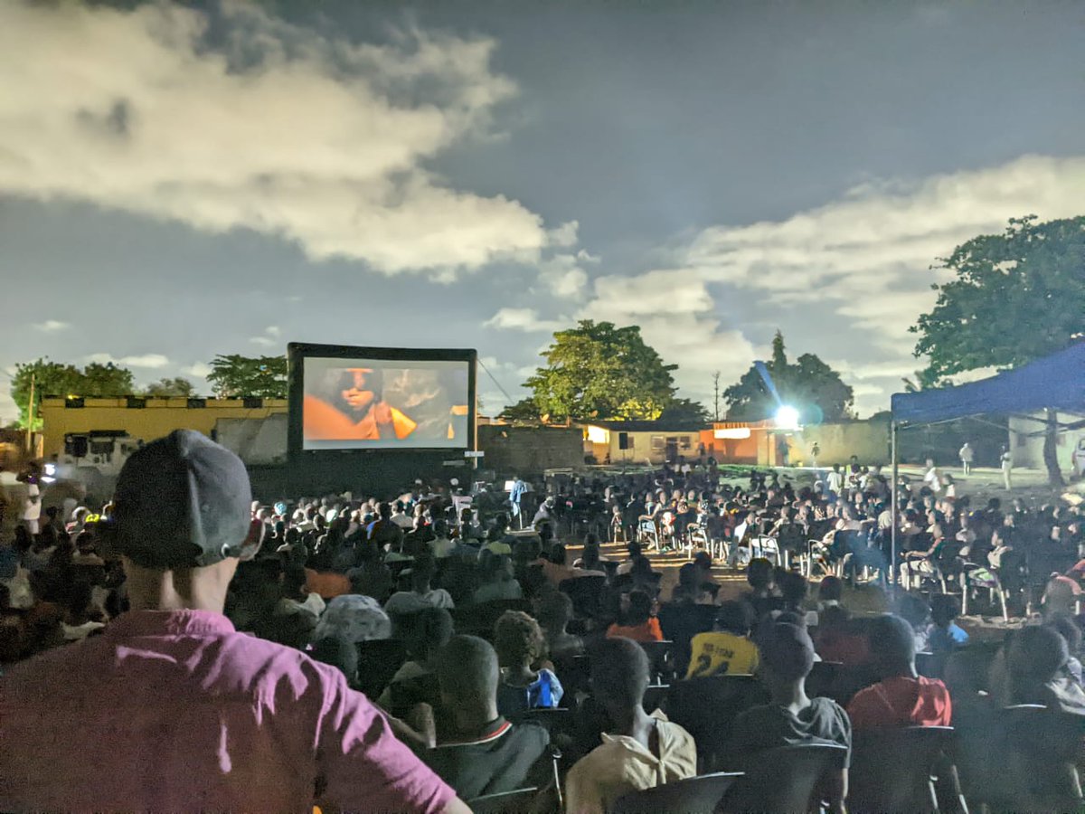 CINEZUNGA's tweet photo. O Circuito #UnitelAngolaMove chegou ao fim! 🧡

Durante o nosso percurso passamos em 6 municípios (Belas, Viana, Talatona, Luanda, Cacuaco, Cazenga) e no total conquistamos 22.178 mil sorrisos! https://t.co/jaygfroHP5
