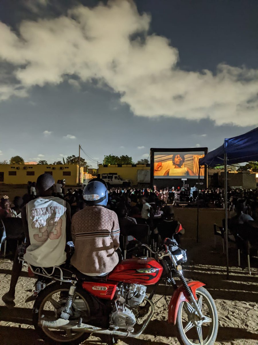 CINEZUNGA's tweet photo. O Circuito #UnitelAngolaMove chegou ao fim! 🧡

Durante o nosso percurso passamos em 6 municípios (Belas, Viana, Talatona, Luanda, Cacuaco, Cazenga) e no total conquistamos 22.178 mil sorrisos! https://t.co/jaygfroHP5
