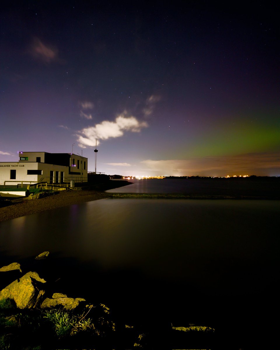Shotsbywhatsername (@shotsbywhatsrnm) on Twitter photo The Aurora in Malahide last night ๐ซถ
#northernlights #malahide #aurora #Dublin #northernlightsireland <a href="/LovinDublin/">Lovin Dublin</a> The Aurora in Malahide last night ๐ซถ
#northernlights #malahide #aurora #Dublin #northernlightsireland <a href="/LovinDublin/">Lovin Dublin</a>