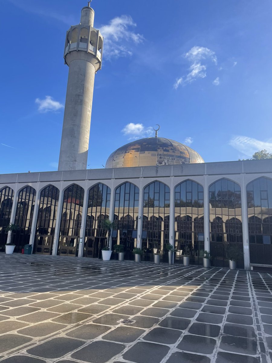 A beautiful day to visit London Central Mosque <a href="/iccukorg/">LondonCentral Mosque</a> with year 10.