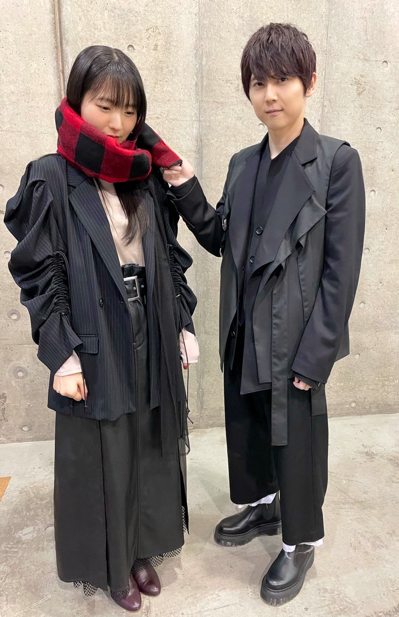 KAJI__OFFICIAL's tweet photo. そういえば…
以前、こんな写真を撮ったことを思い出しました。
まだエレン役として本心を伝えられなかった頃。
彼が沢山酷い言葉を浴びせてしまいましたね、、笑

だから今、あらためて。
「そんなもん何度でも巻いてやる」

🕊️🧣 https://t.co/JCO21J1Ljm