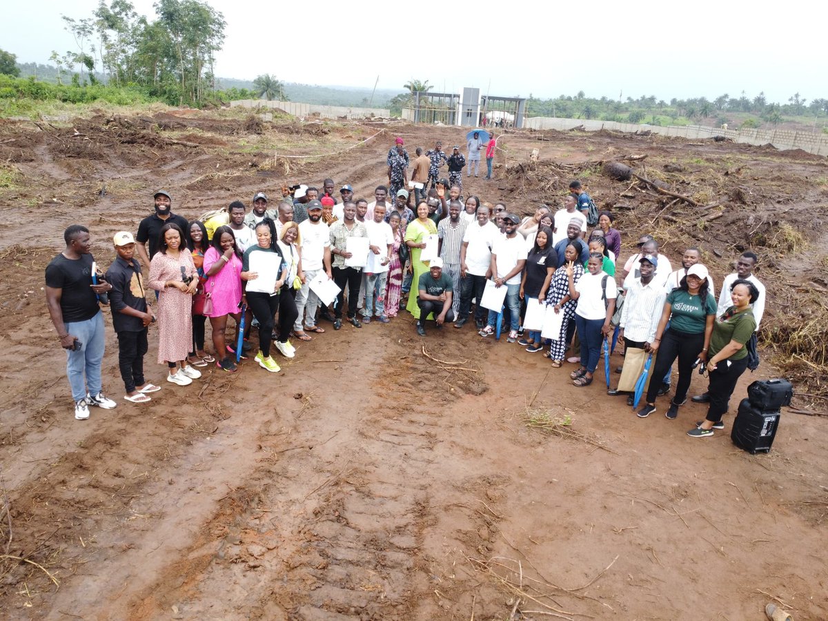 Kim_Jace17's tweet image. Good Morning Fam!!
We don&apos;t sell audio lands 
Come get yours while it last🔥🔥
#baayprojects 
#Greencity 
#I&apos;maBAAY