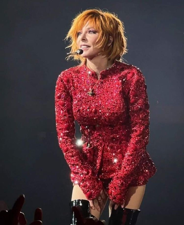 Sarahpaulsonwh's tweet photo. TOP MILFS OF THE YEAR

1. Mylène Farmer https://t.co/nvJbbuF53Z
