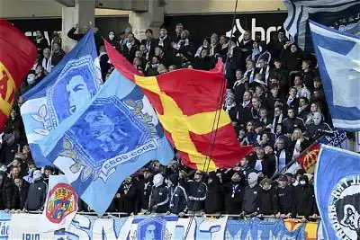 ultras1899_'s tweet photo. Häcken - Malmö FF #awayfans #SuprasMalmö #MFFSupport #ultras #Malmö #malmoeff #MFF (05.11.23) https://t.co/4qZKYkQ3j2
