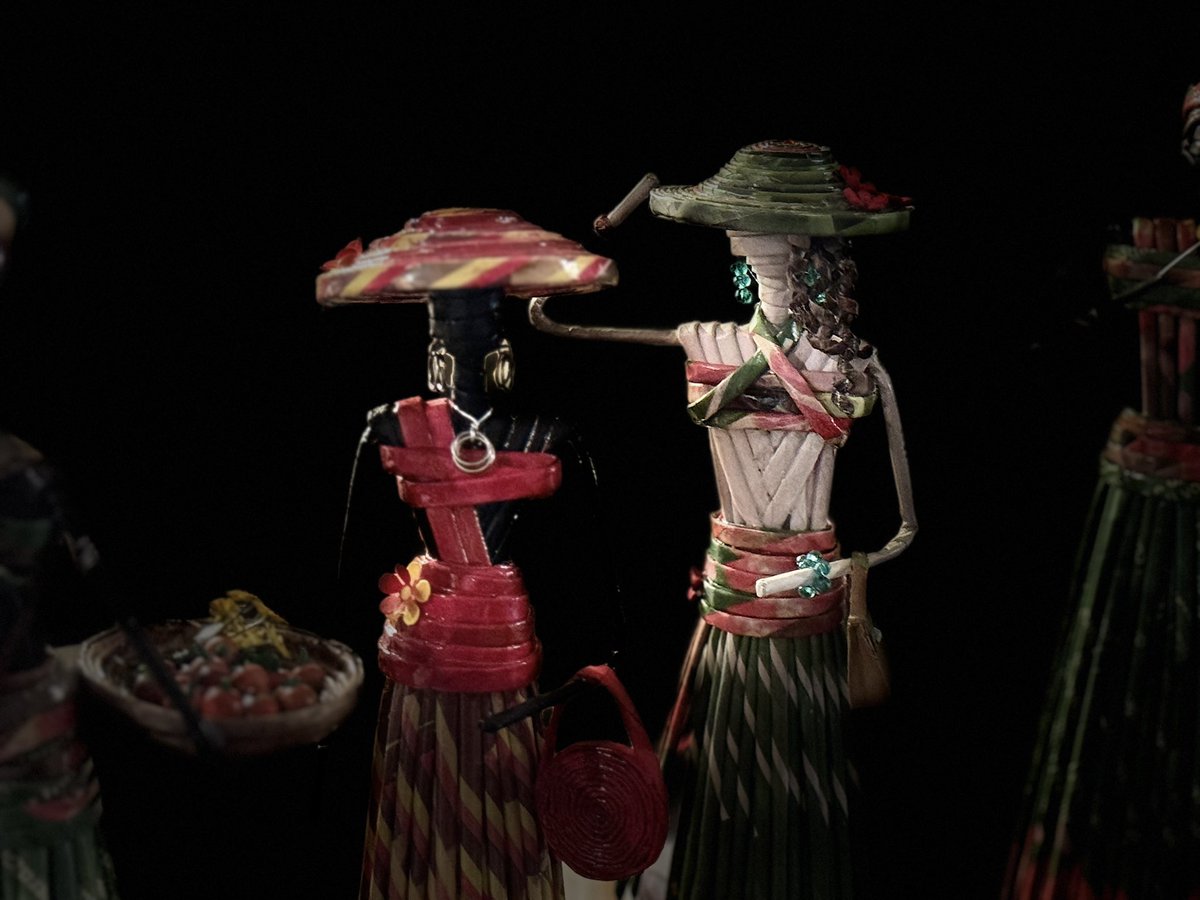 Ritratti poetici

👁️ INCONTRI 👁️

“Là fuori, oltre a ciò che è giusto e a ciò che è sbagliato, esiste un campo immenso. Ci incontreremo lì.”

Statuette di carta riciclata #riciclo #DonataBortone #Riciclocreativo #intermediaedizioni <a href="/stanzaselvaggia/">Selvaggia Lucarelli</a> <a href="/lucarallo/">Luca Rallo</a> <a href="/Poesia2punto0/">Poesia 2.0</a>