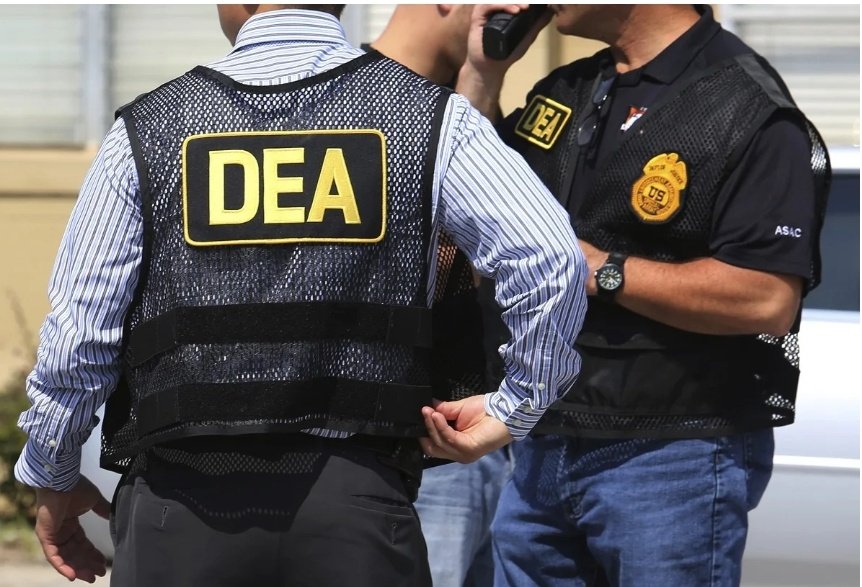 📰#EsNoticia|| Nueva corrupción en la DEA: la agencia fabricó caso de #AlexSaab

Lea 👇 el artículo 
is.gd/9fpXtr

 #FreeAlexSaab 

#FreeAlexSaab🇻🇪
@POTUS @VP @StateDept @ONU_es @StateSPEHA
#VivaLaNavidad