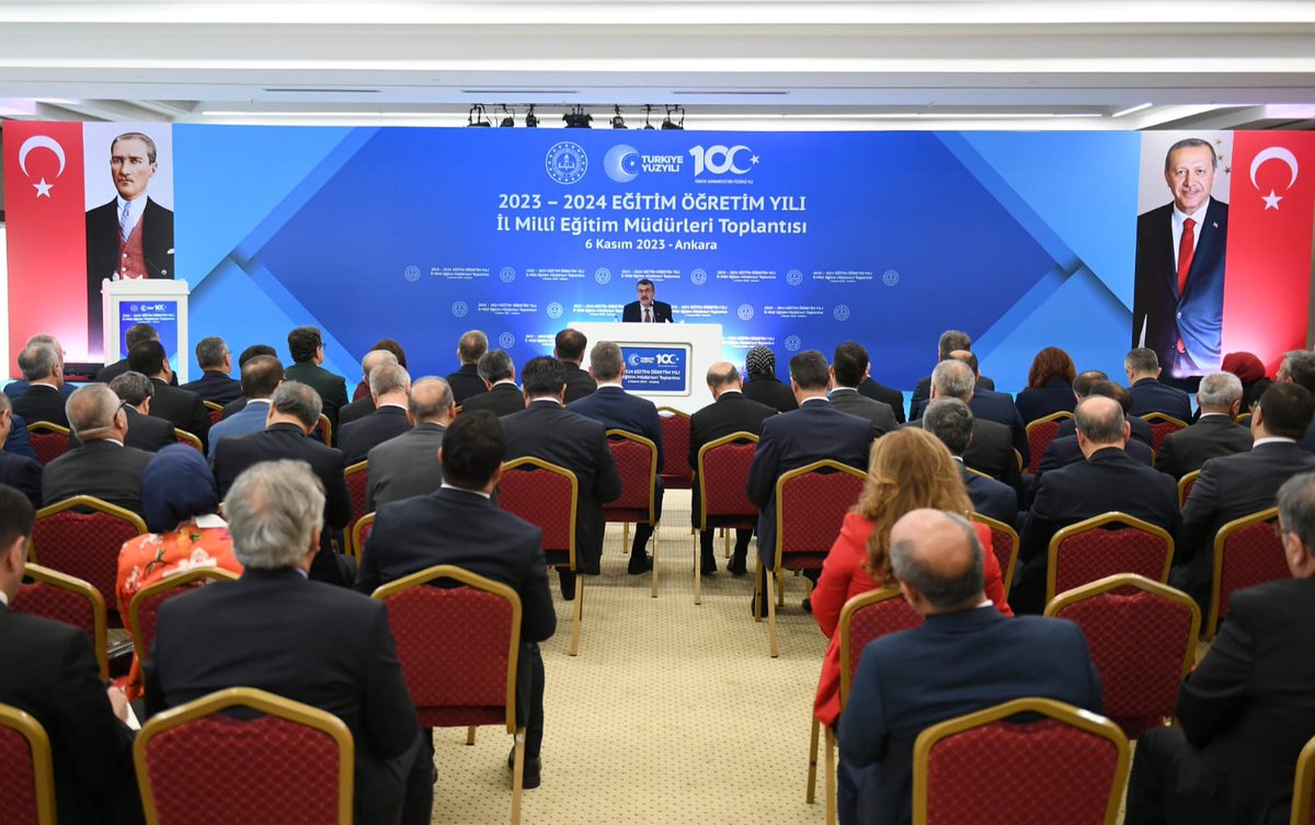 Millî Eğitim Bakanı <a href="/Yusuf__Tekin/">Yusuf Tekin</a>, Bakanlığın Yürüttüğü Eğitim Politikalarına İlişkin Değerlendirmelerde Bulunmak Üzere İl Millî Eğitim Müdürleriyle Bir Araya Geldi

"Türkiye Yüzyılı" hedeflerine ulaşılmasında millî eğitim camiasının önemli bir misyonu olduğunu kaydeden Bakan