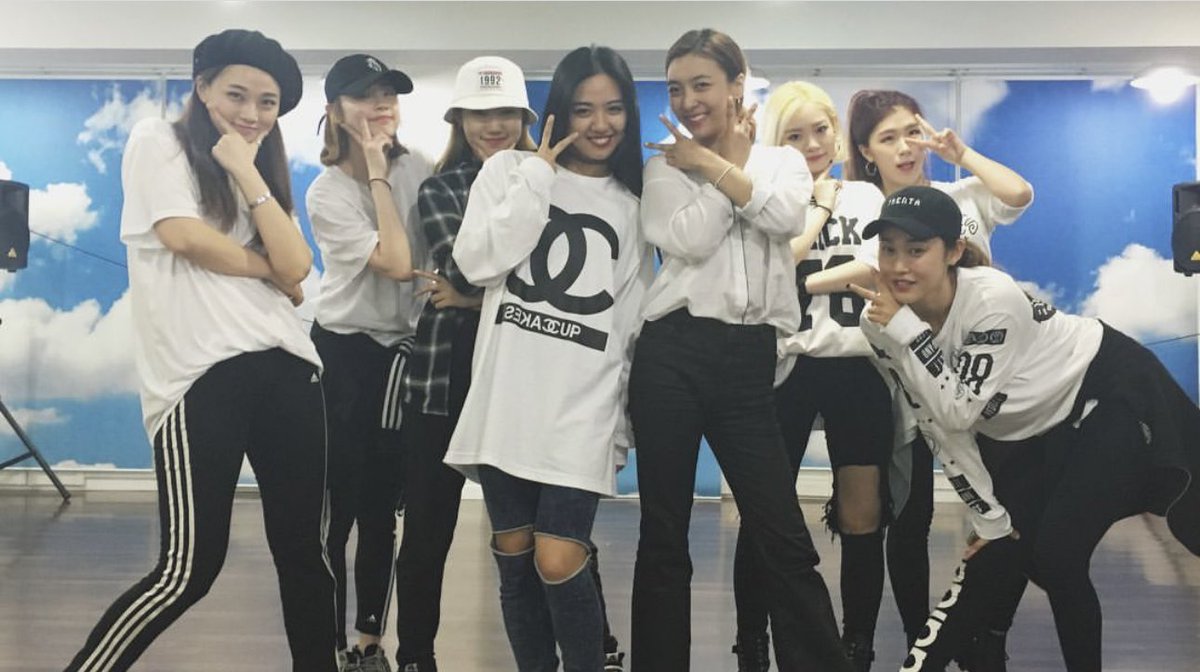 mybabyburrito's tweet photo. SHAR 3rd Studio Album
'DANCE DANCE DANCE'
Title Track
'I KNOW'
COMEBACK STAGE on MNET
#SHAR3
#SHAR_DANCEDANCEDANCE
#SHAR_IKNOW https://t.co/LD235jnzAo