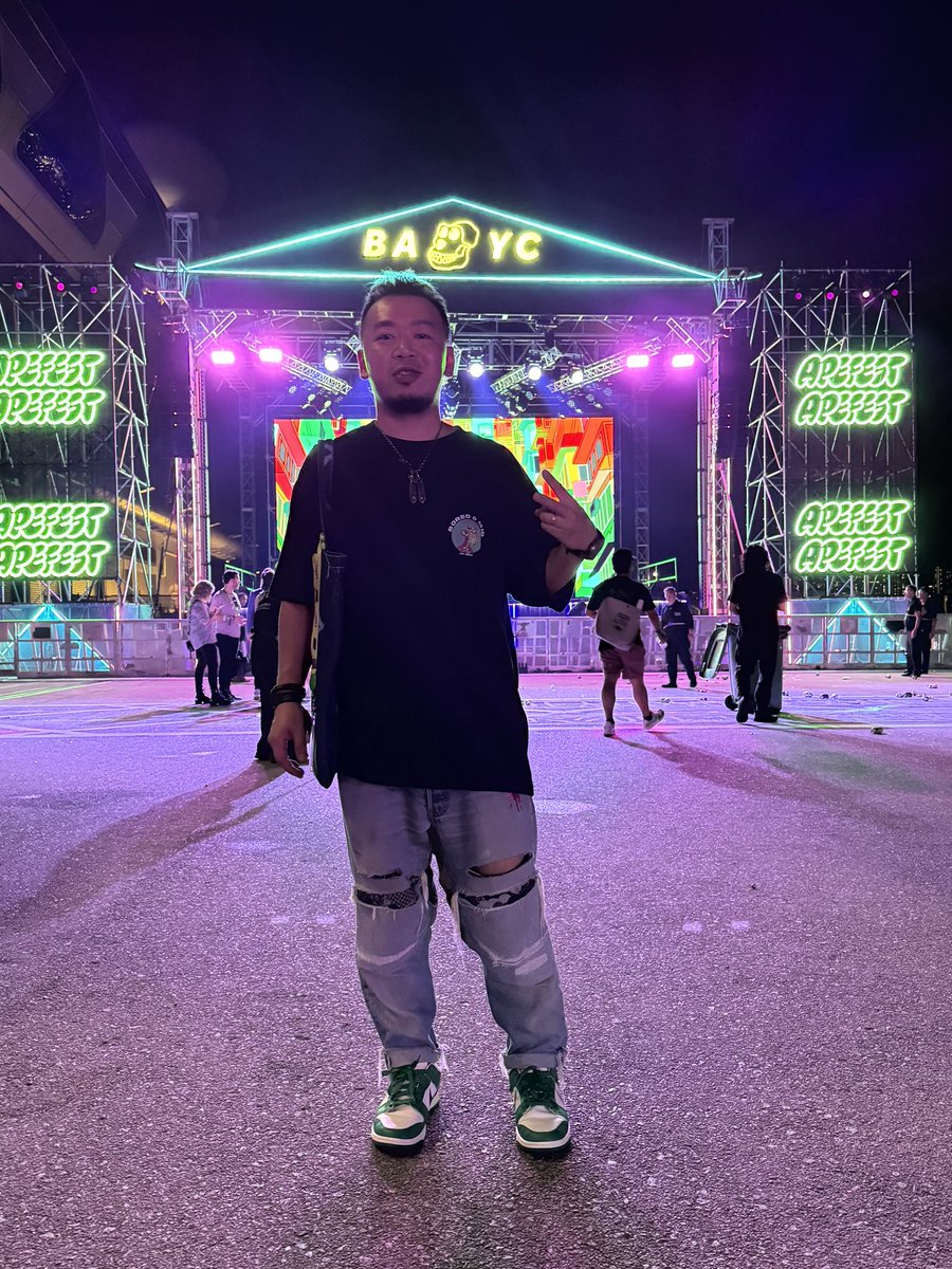 #ApeFestHK was absolutely amazing! 

Yes. 

…and thanks to each and one of you Apes. 

<a href="/BoredApeYC/">Bored Ape Yacht Club 🍌</a>