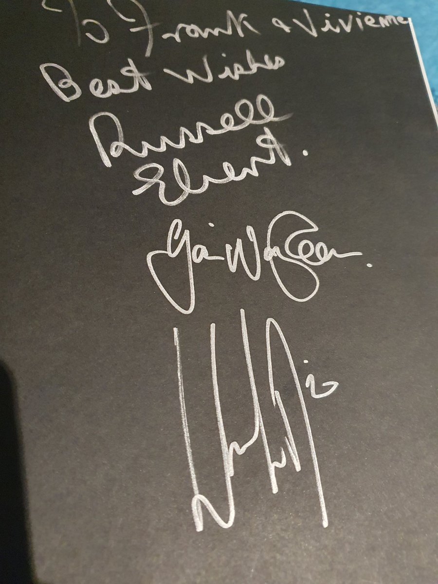 Twitter friends...I had this book returned to me today and for the life of me, I can't work out the third autograph.
Anyone know??