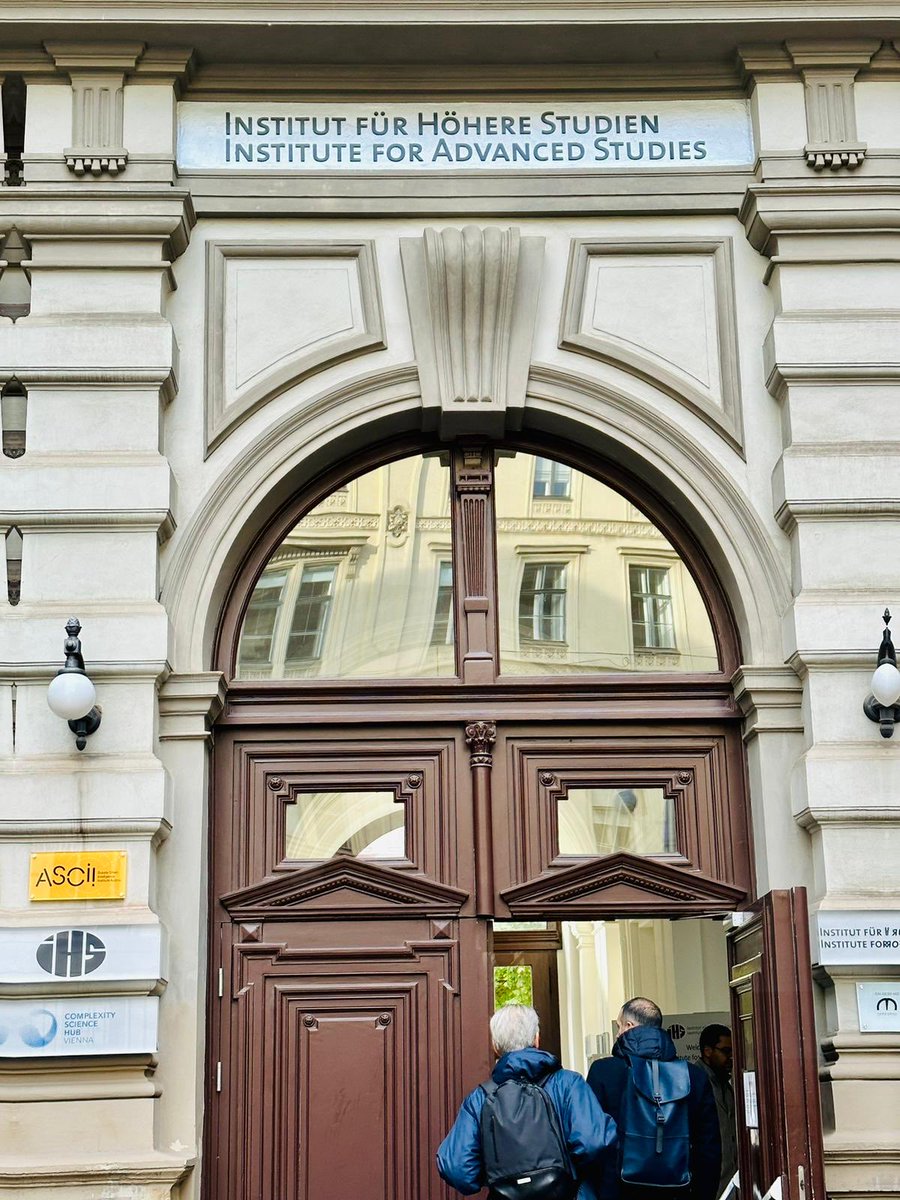 SIMCor_EU's tweet photo. Today and tomorrow, meeting of the consortium in #Vienna, organised by the @IHS_Vienna Institute for Advanced Studies (Institut für Höhere Studien).

#insilicomedicine #insilicoclinicaltrial #SIMCor #virtualcohort #ai #modelling #simulation #science #healthcare 

#H2020 https://t.co/24XcHpqK1J