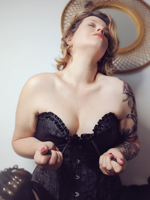 🖤 @Compte_VTC_Off https://t.co/BL26XlcC9X<a class="tags" target="_blank" title="On Twitter" href="/?out=eyJ0eXAiOiJKV1QiLCJhbGciOiJIUzUxMiJ9.eyJpYXQiOjE3MjQ4ODU4MTMsImlzcyI6InR3cG9ybnN0YXJzLmNvbSIsIm5iZiI6MTcyNDg4NTgxMywiZXhwIjoxNzU2NDIxODEzLCJyZWRpcmVjdF91cmwiOiJodHRwczovL3R3aXR0ZXIuY29tL0NvbXB0ZV9WVENfT2ZmIn0.MJzHplEg1HTt5HoW2O4CHdpOfzdzQmlkkbt9dOINrLTOm9EOz3dXpF8ogbmayf3cEqL0povBIQ65ofDrCVR8eQ">@Compte_VTC_Off</a>