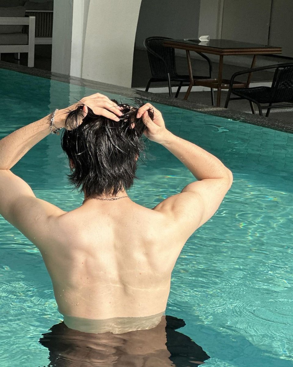 PuppyBunny0111's tweet photo. It's 20 and Santa is old enough to be sexy now? @Ppsanta 🥹🥹

#santapp 
#SantaEarthVNFC https://t.co/skYHNsepwD