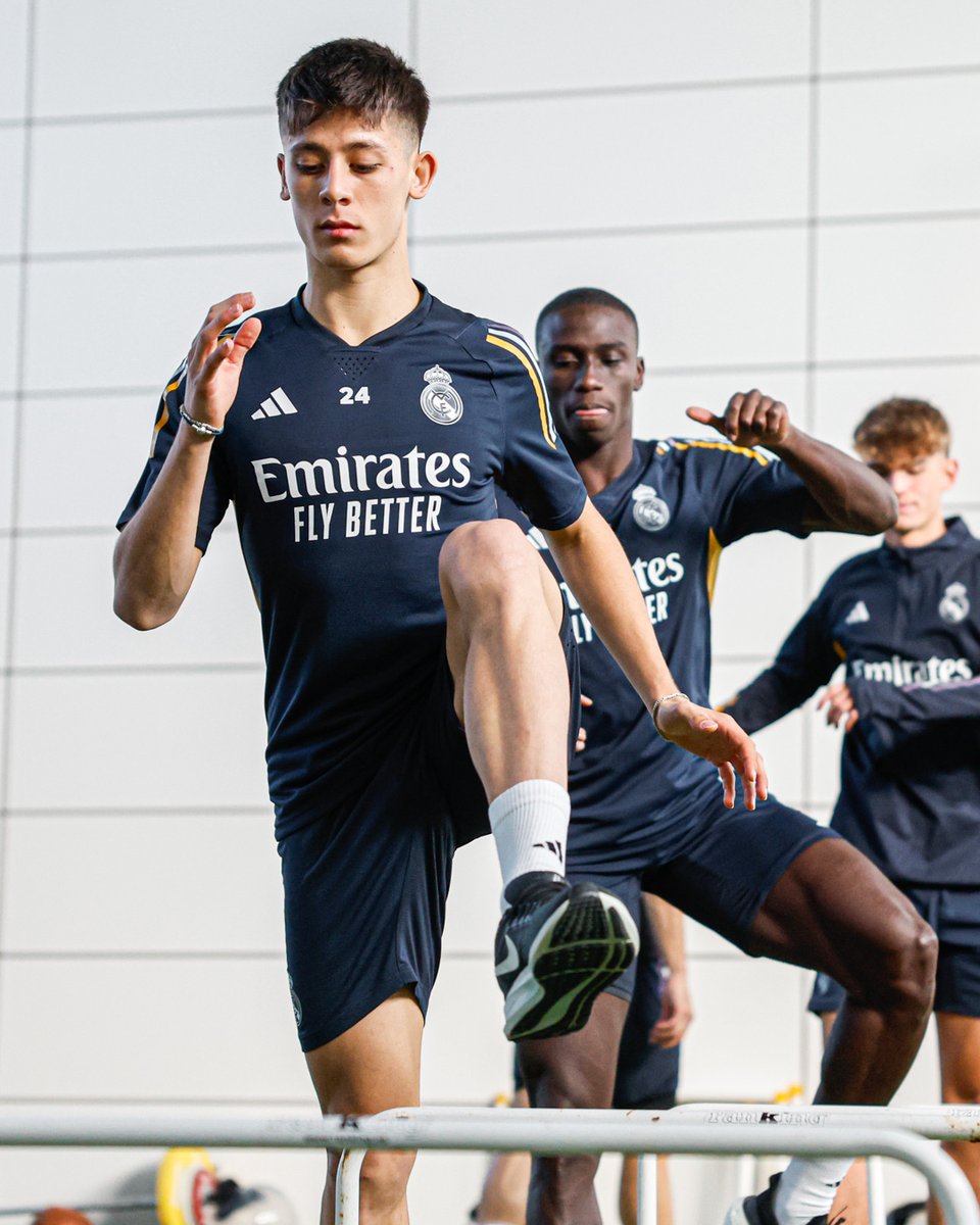 realmadrid's tweet photo. 💪 @10ardaguler 💪
#RMCity https://t.co/bo6GSDc1p0