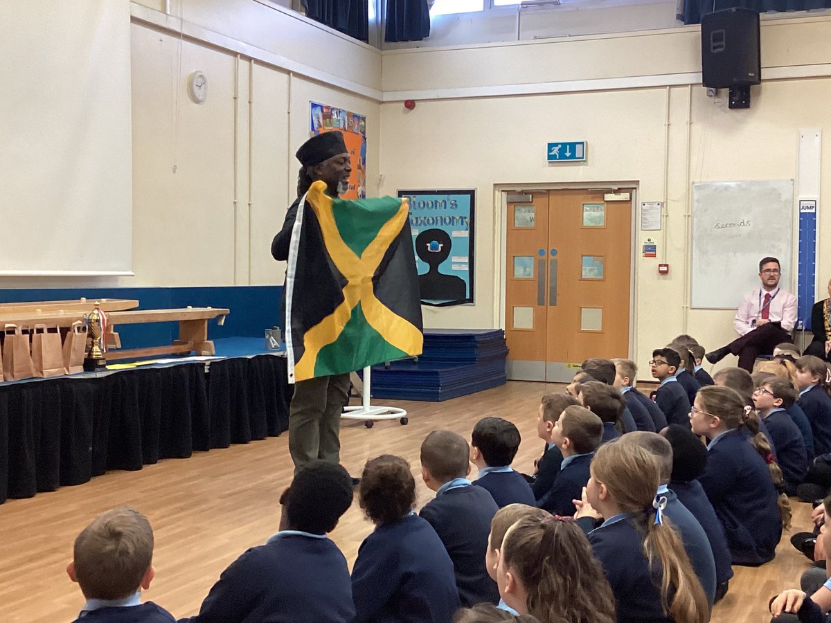 stelizcp5's tweet photo. As part of Bootle Literary Festival, Levi Tafari visited our school and entertained us with his poetry 😊👏👍
@LeviTafariPoet @Ykids_Charity https://t.co/YkOZ9FG0Gn
