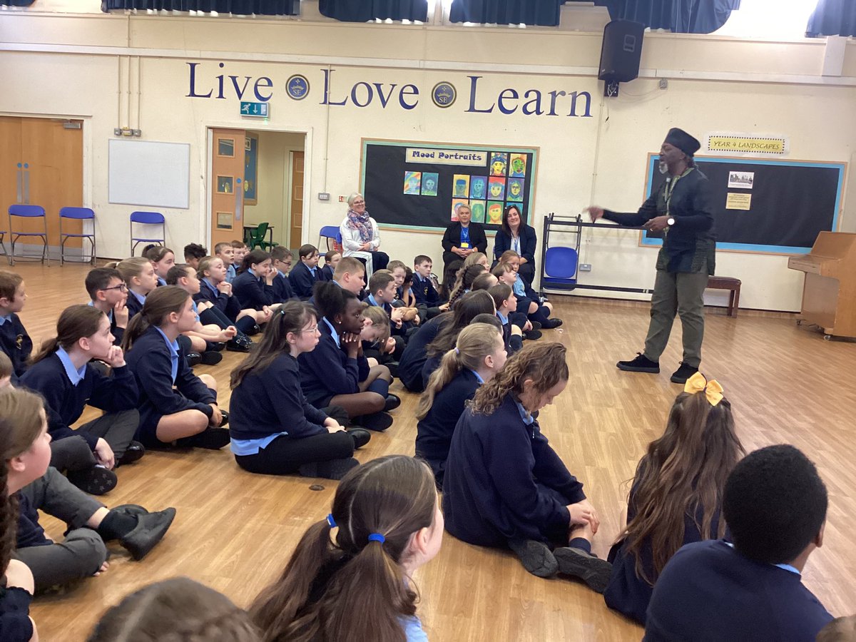 stelizcp5's tweet photo. As part of Bootle Literary Festival, Levi Tafari visited our school and entertained us with his poetry 😊👏👍
@LeviTafariPoet @Ykids_Charity https://t.co/YkOZ9FG0Gn